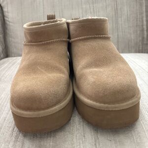 UGG Beige and Cream Cozy Lined Boots